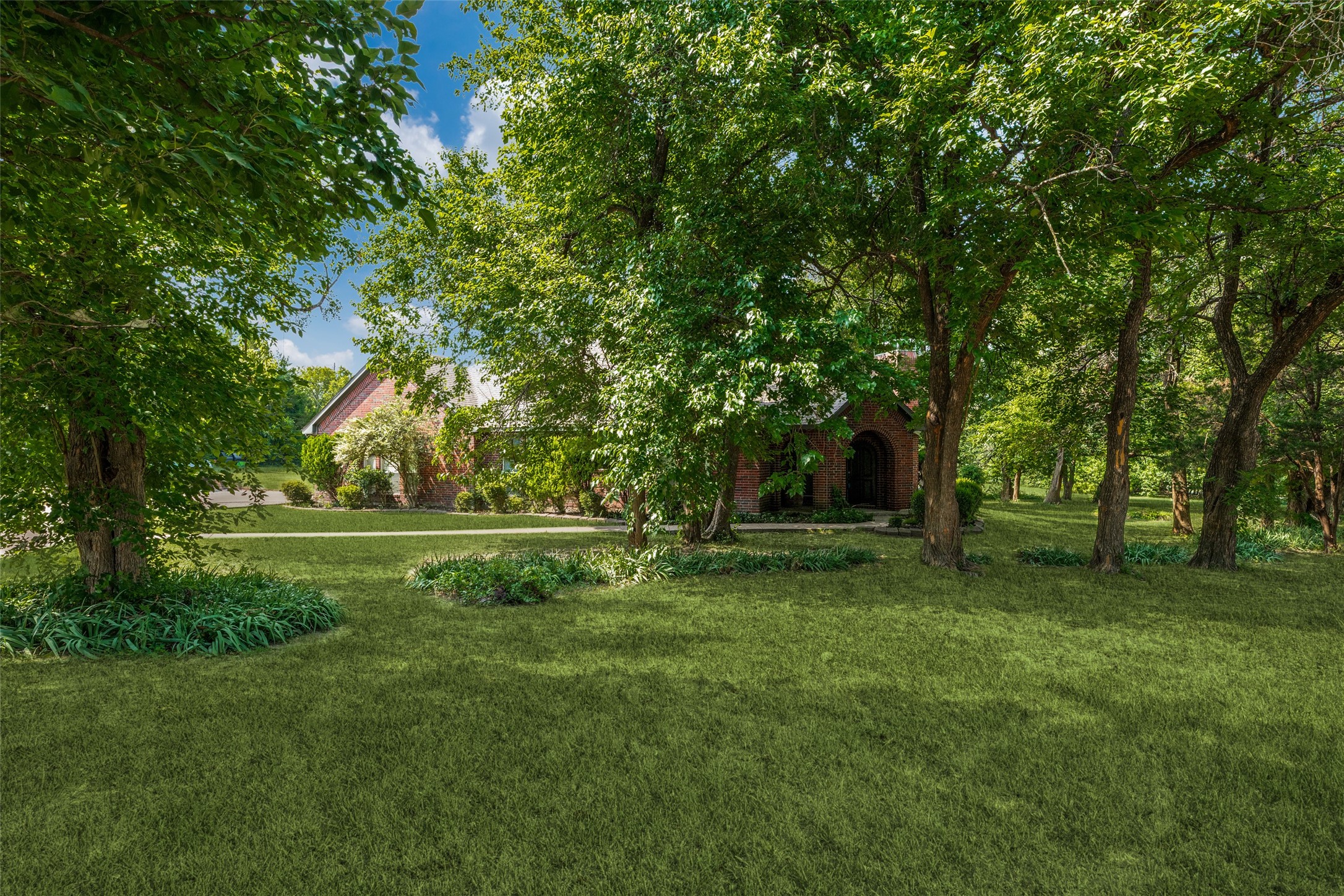 305 Cedar Hill Circle
