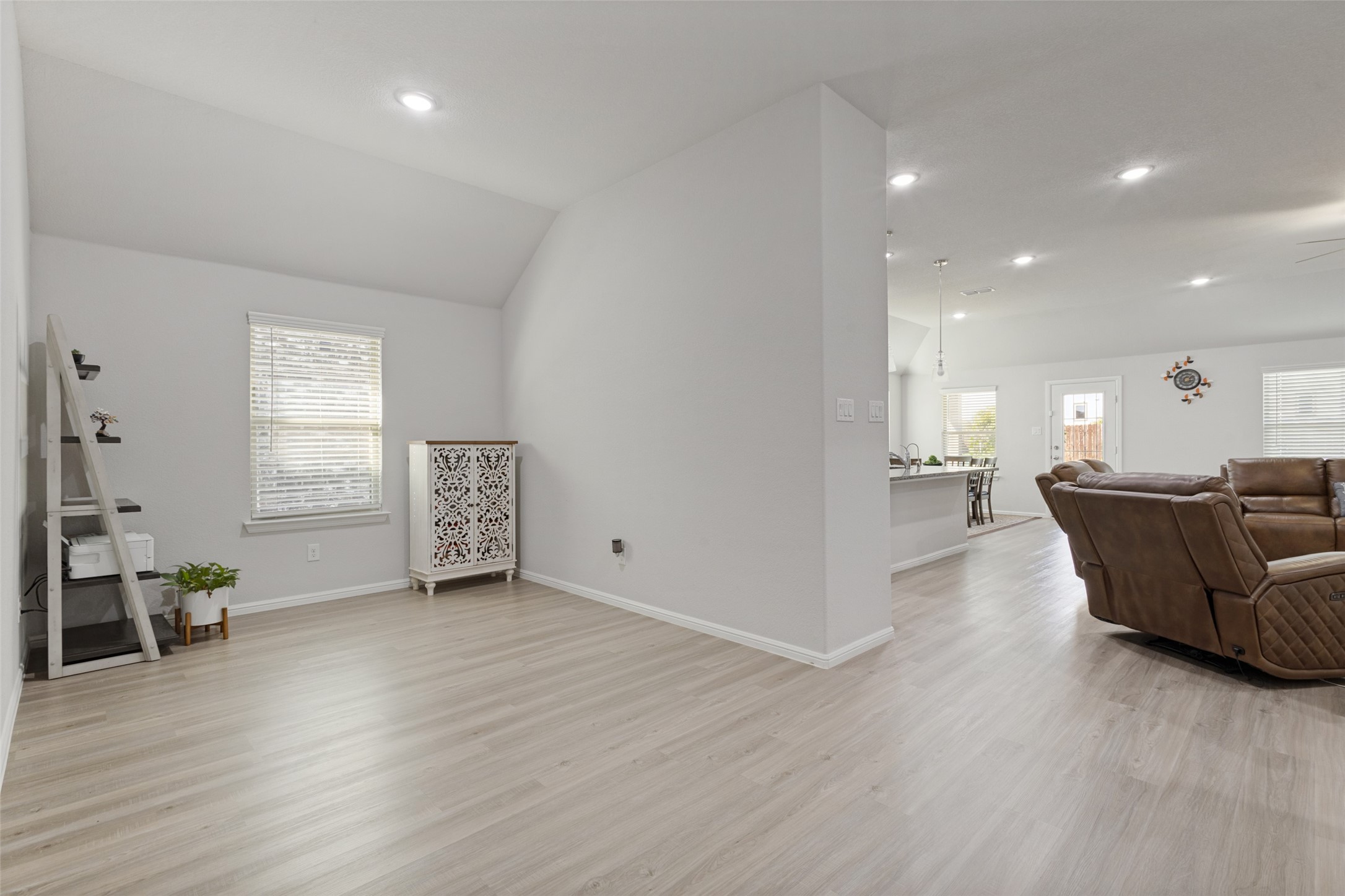 205 Miramar Avenue