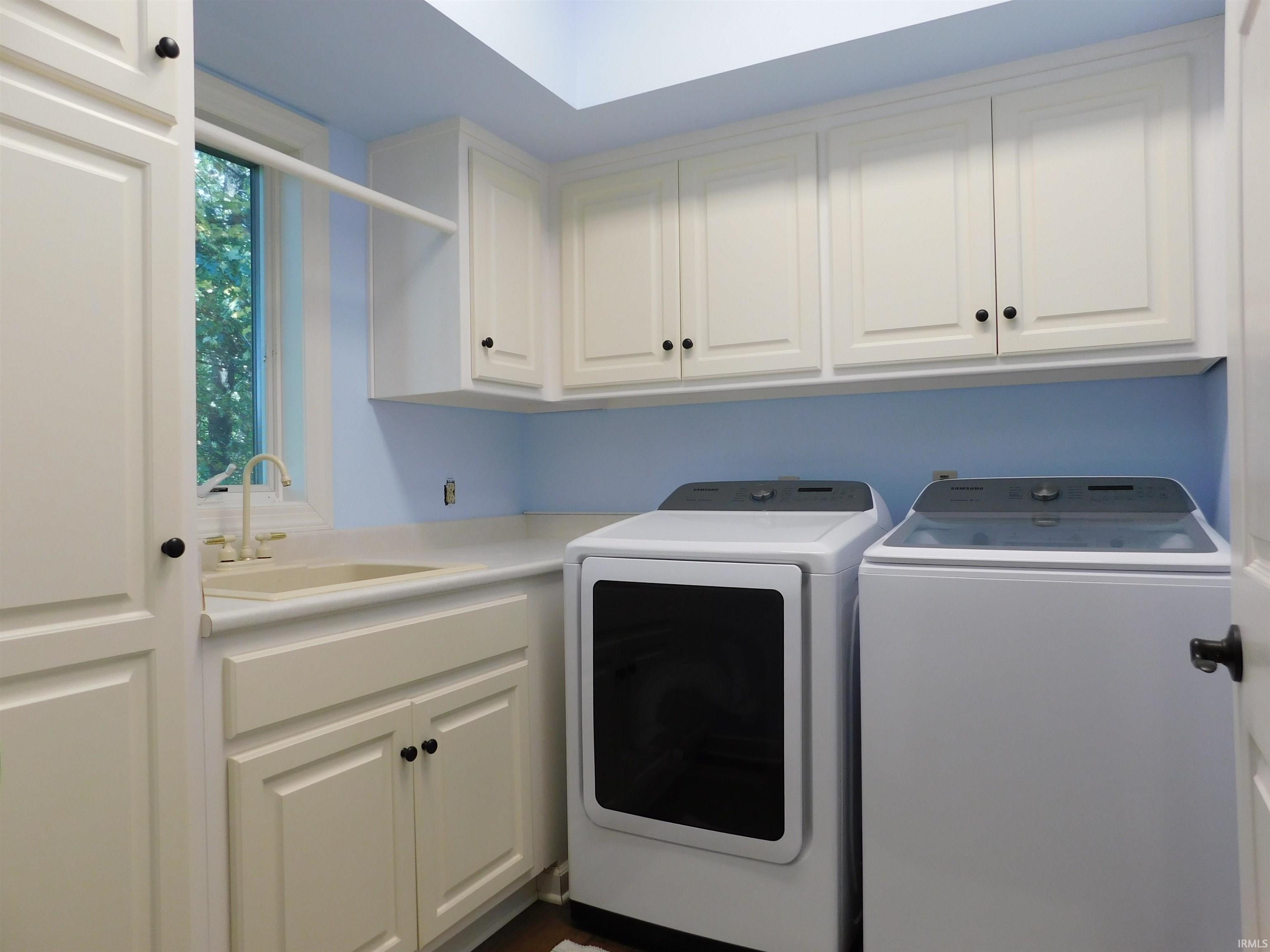 2228 E Laurien Ct