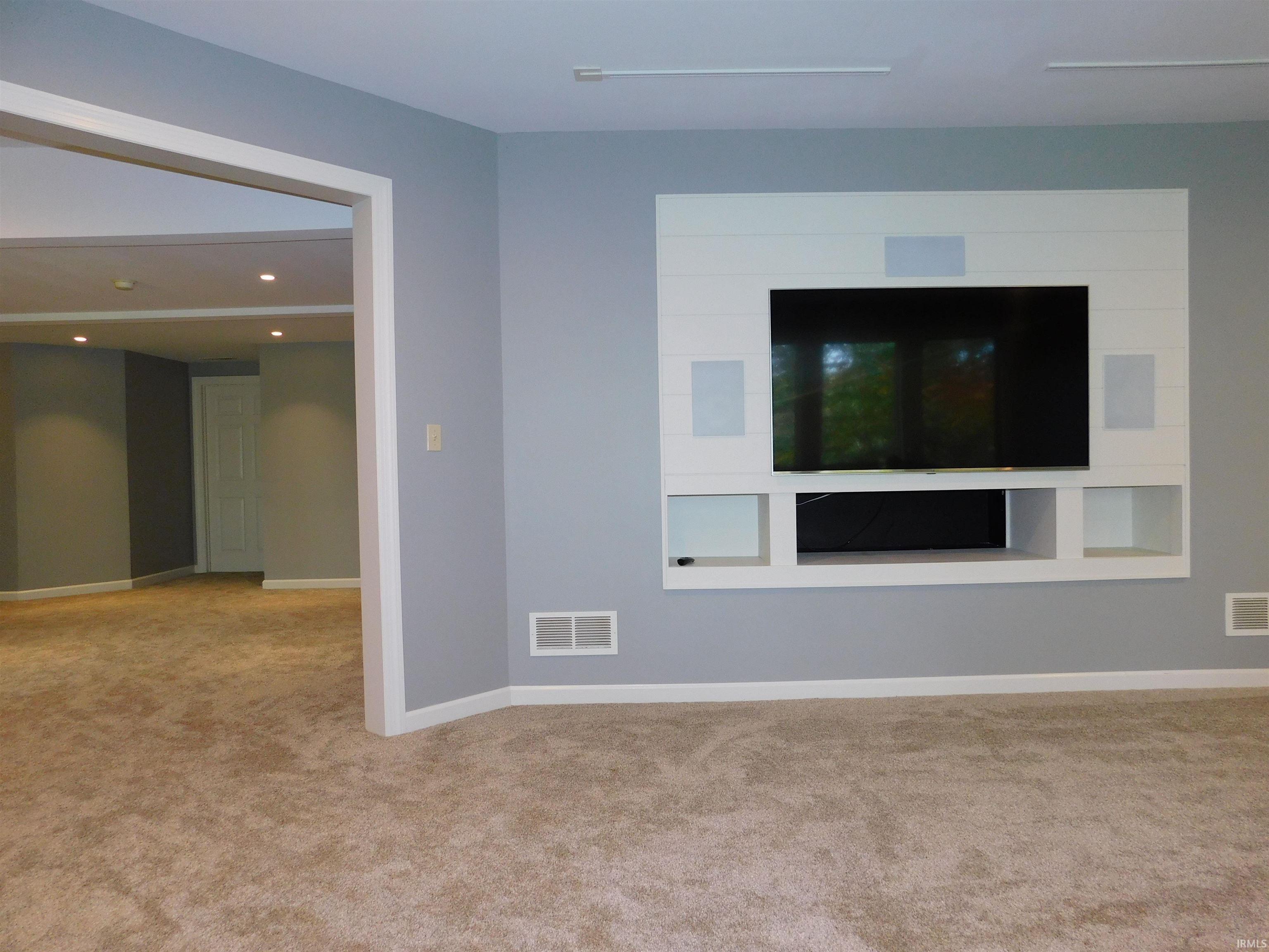 2228 E Laurien Ct