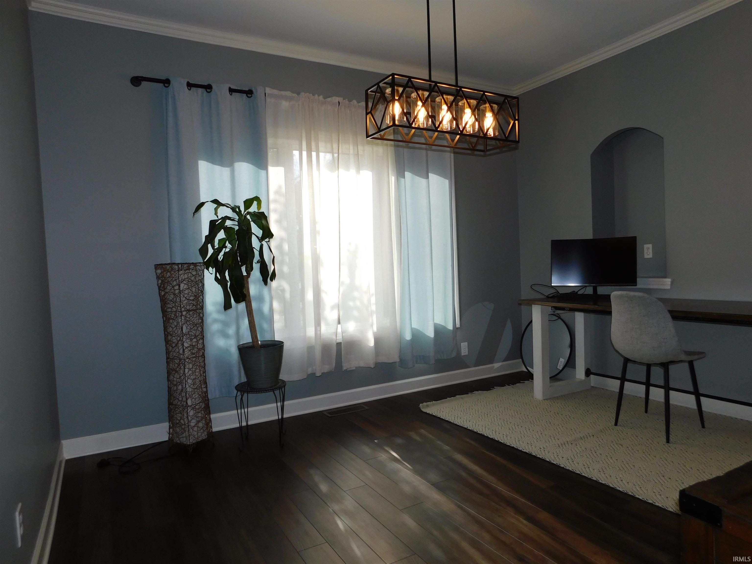 2228 E Laurien Ct