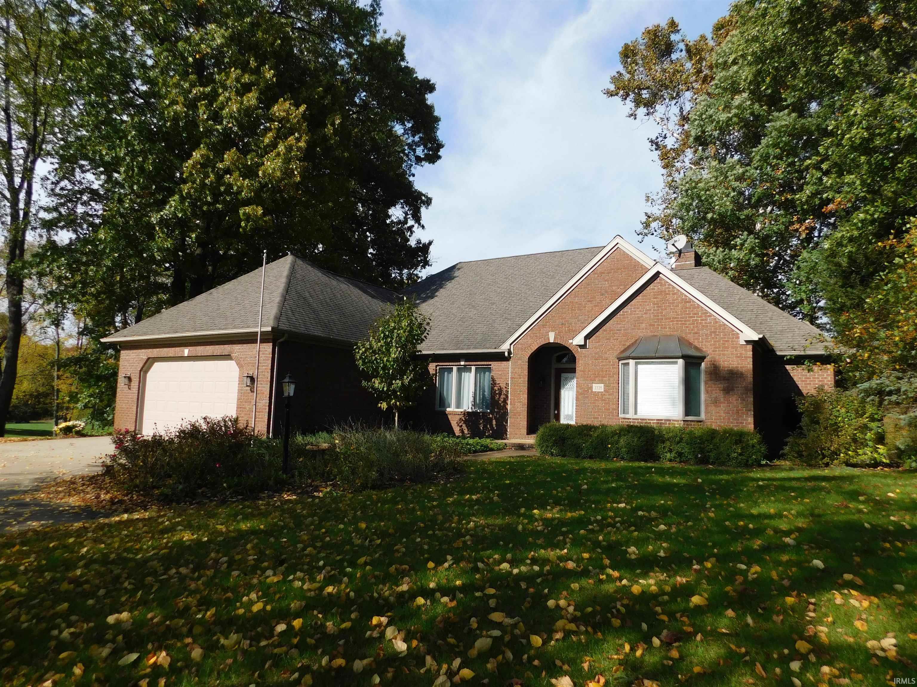 2228 E Laurien Ct