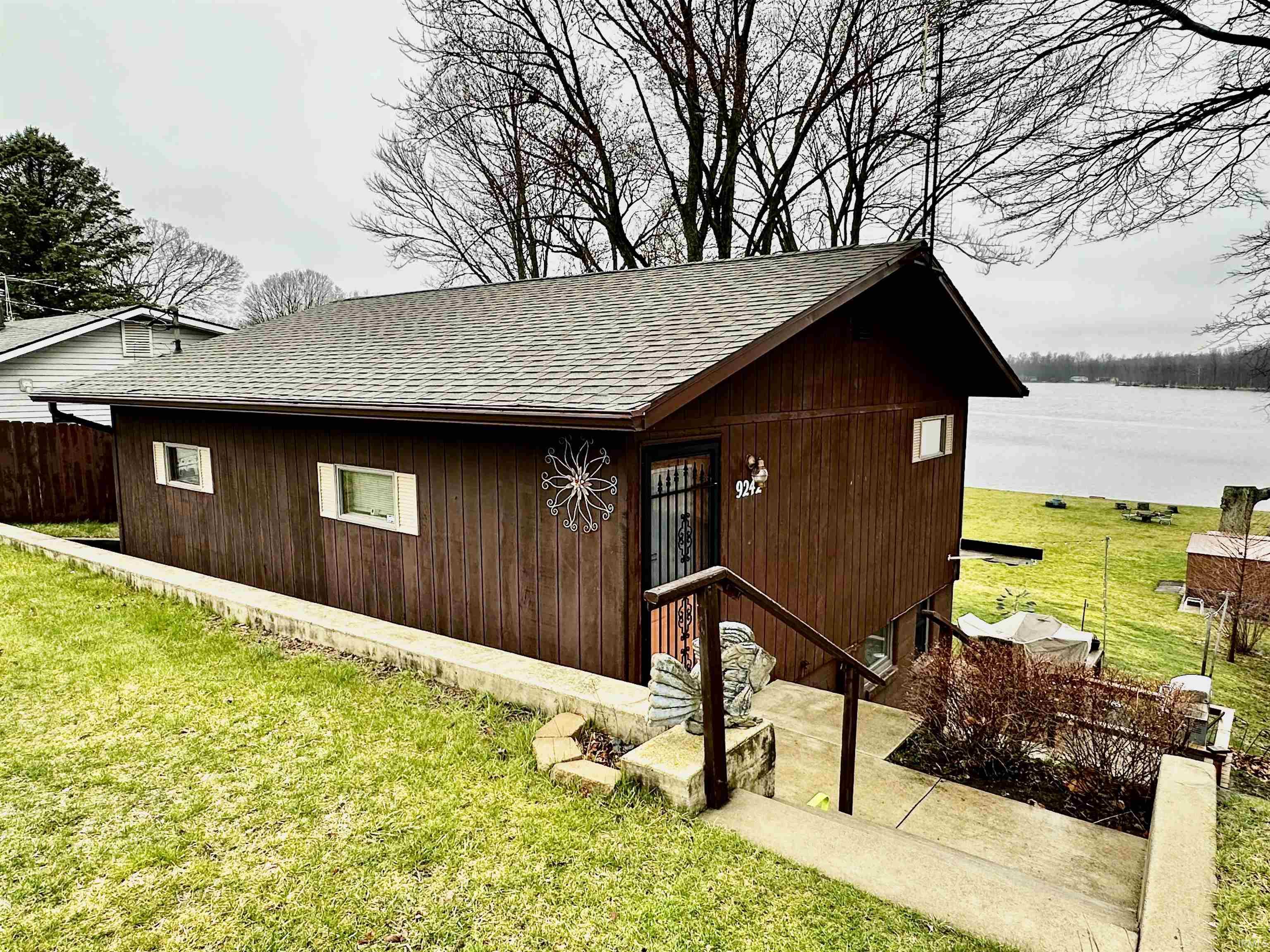 9242 Steinbarger Lake Road