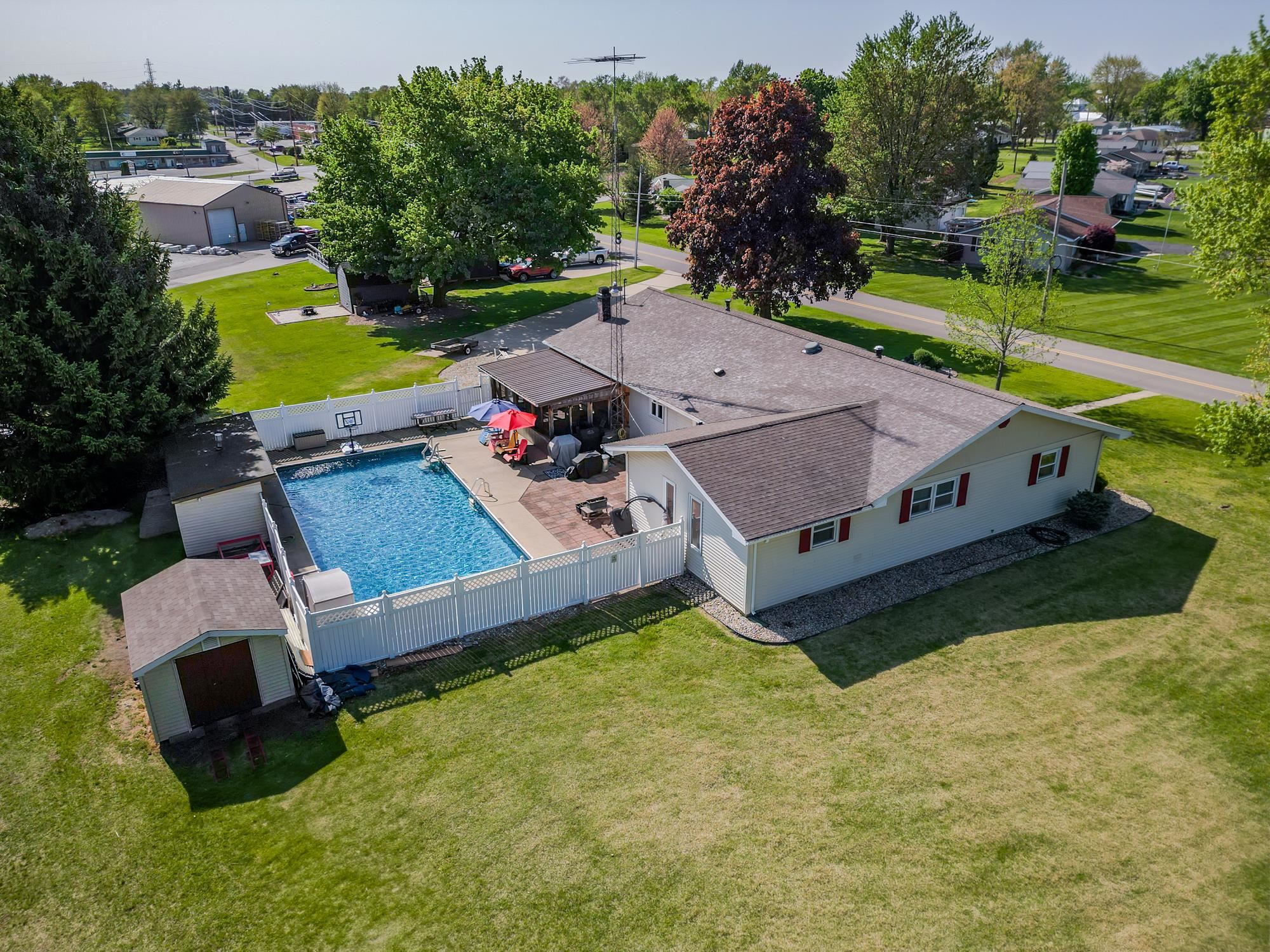 315 E Effie Mae Street