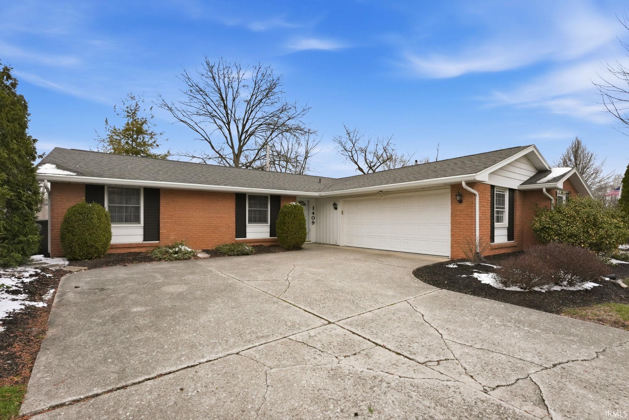 1409 Lake Forest Drive