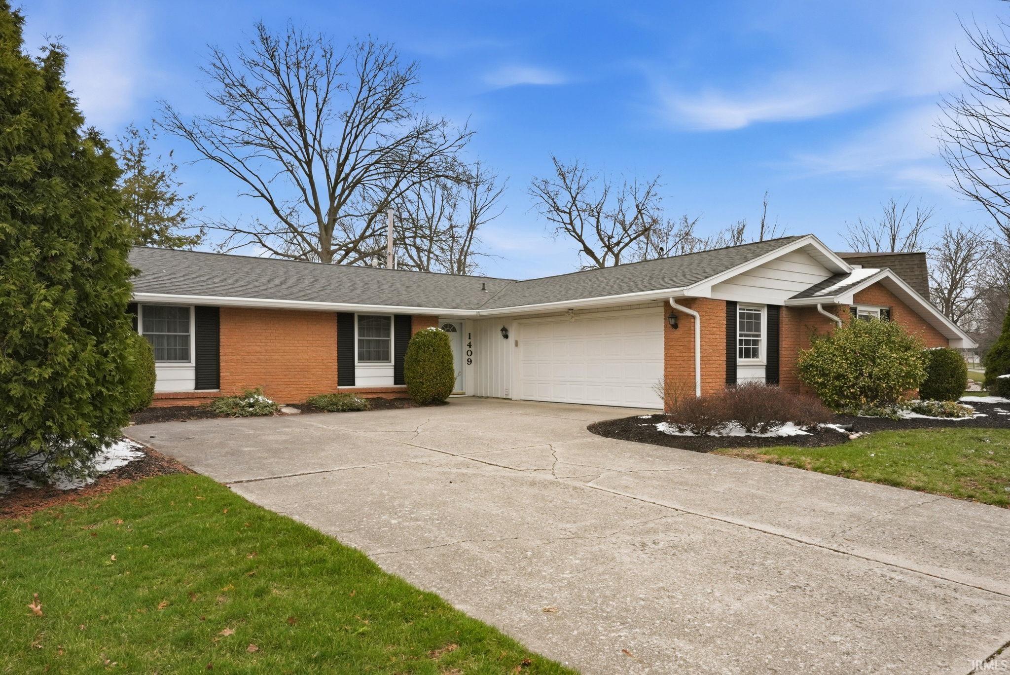 1409 Lake Forest Drive