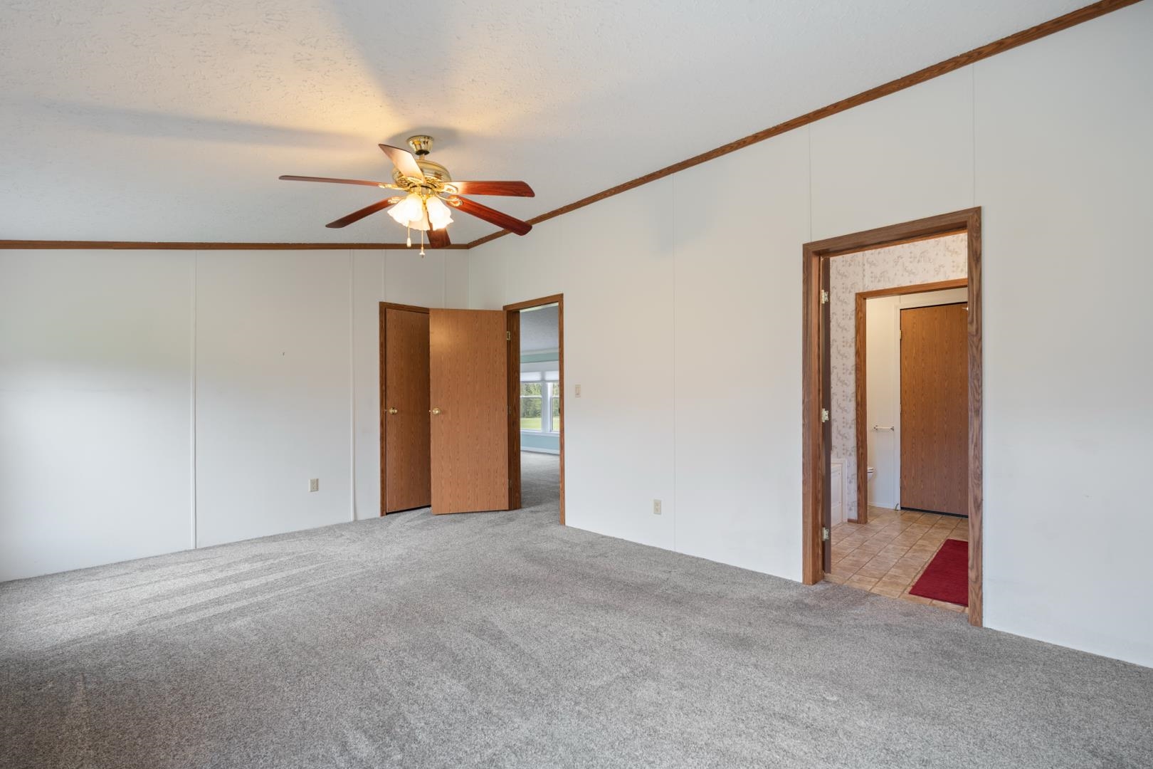 511 Midlake Drive