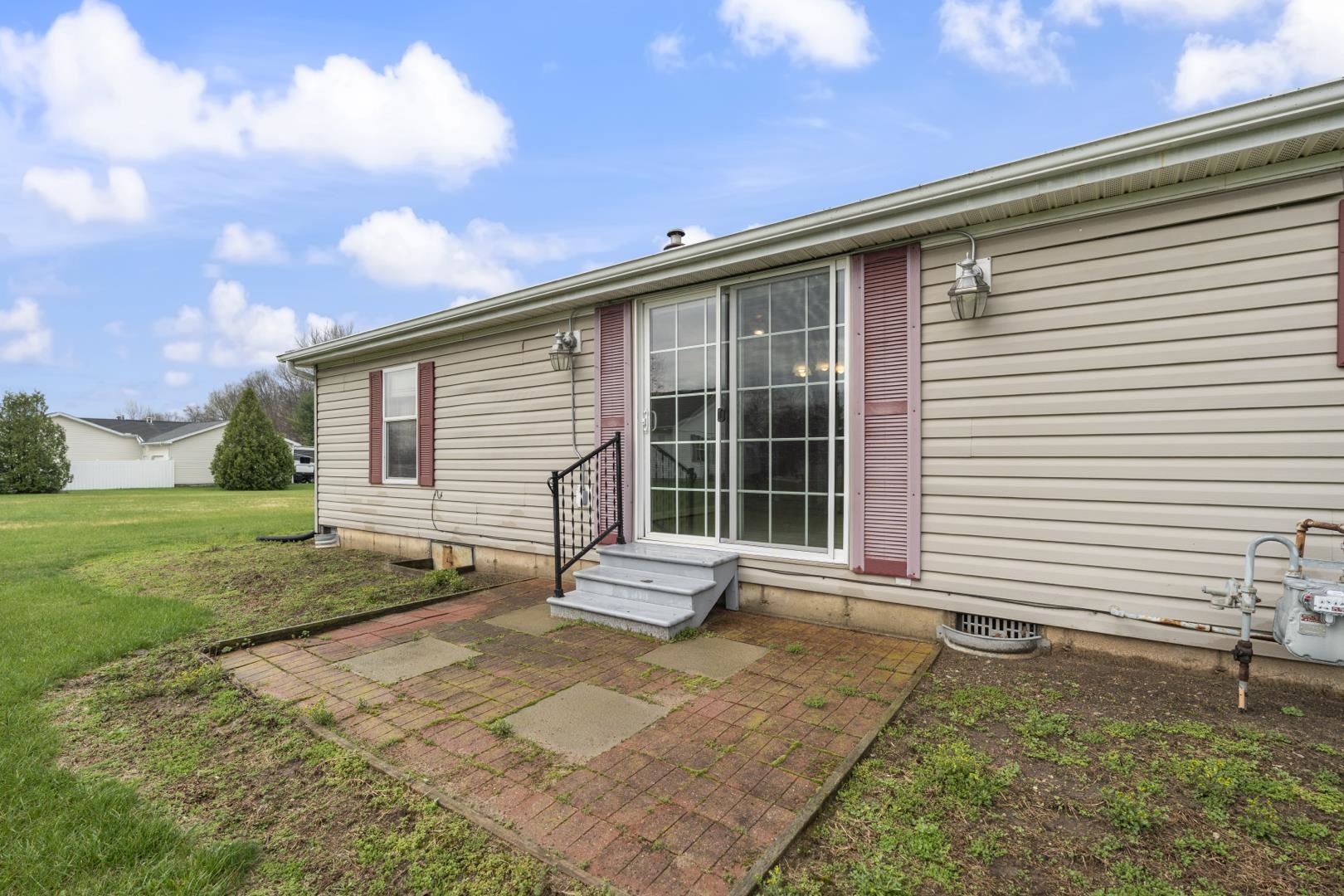 511 Midlake Drive