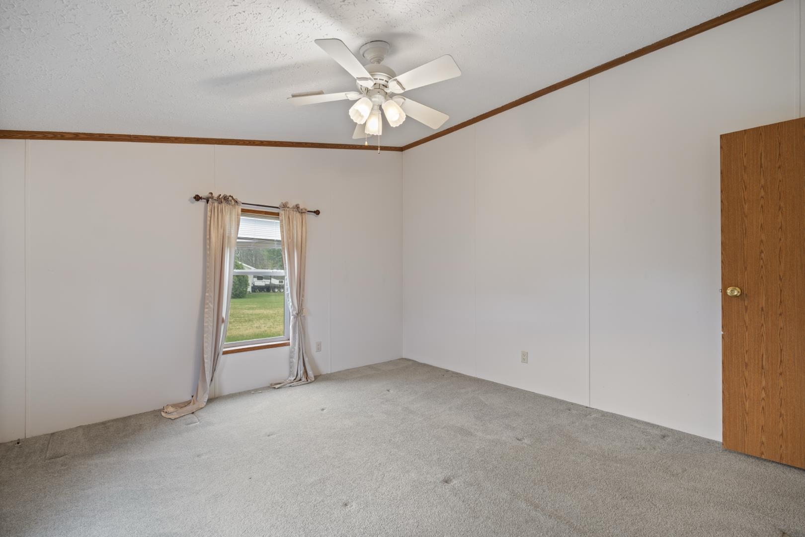 511 Midlake Drive