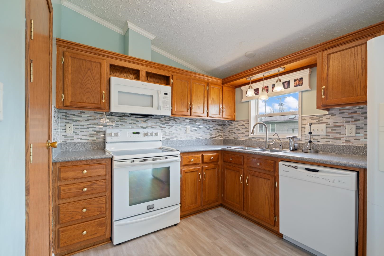 511 Midlake Drive