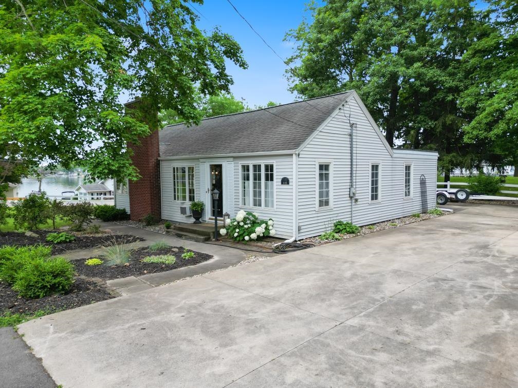 648 N Center Street