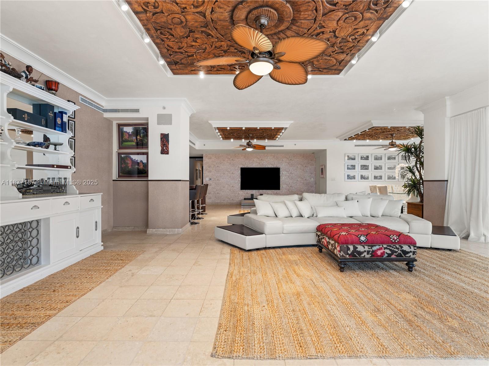 8011 Fisher Island Dr # 8011