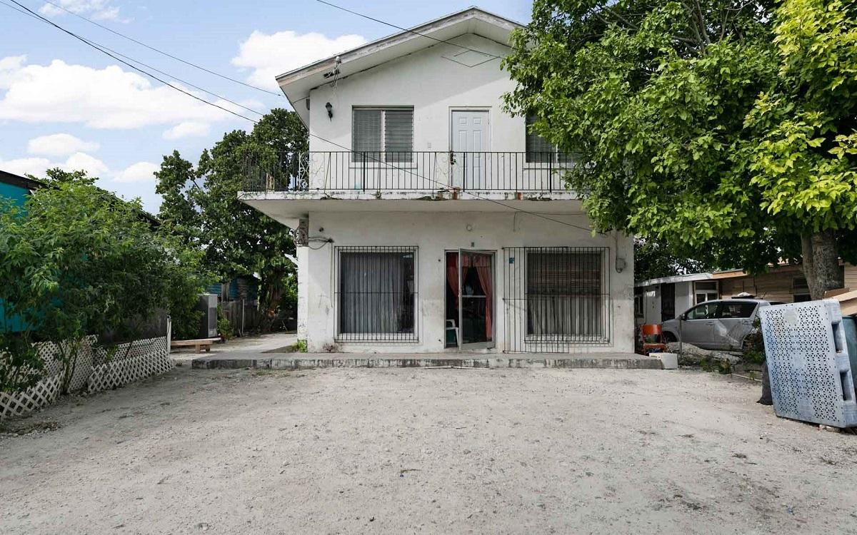 EXUMA STREET COMMERCIAL PROPERTY, LOT 13 BLOCK 76