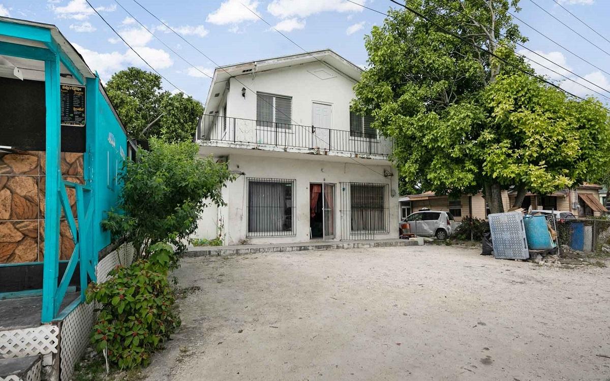 EXUMA STREET COMMERCIAL PROPERTY, LOT 13 BLOCK 76