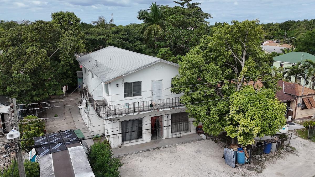 EXUMA STREET COMMERCIAL PROPERTY, LOT 13 BLOCK 76