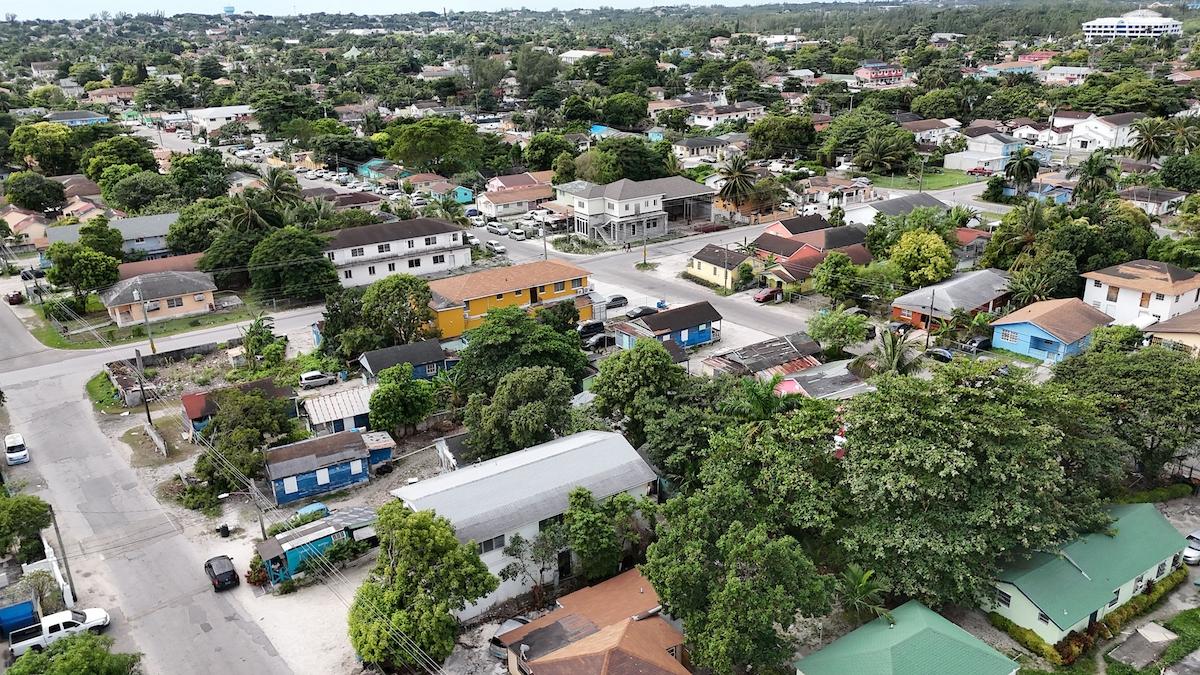 EXUMA STREET COMMERCIAL PROPERTY, LOT 13 BLOCK 76