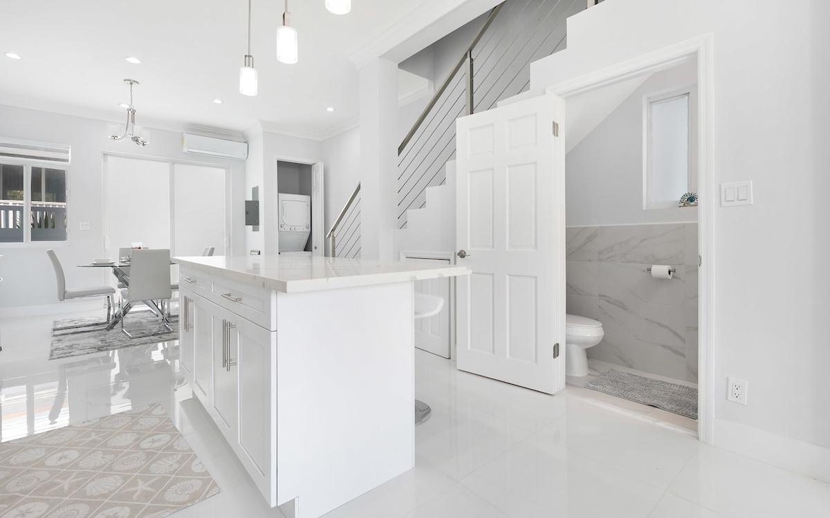 CAVES HILLTOP Unit: 4