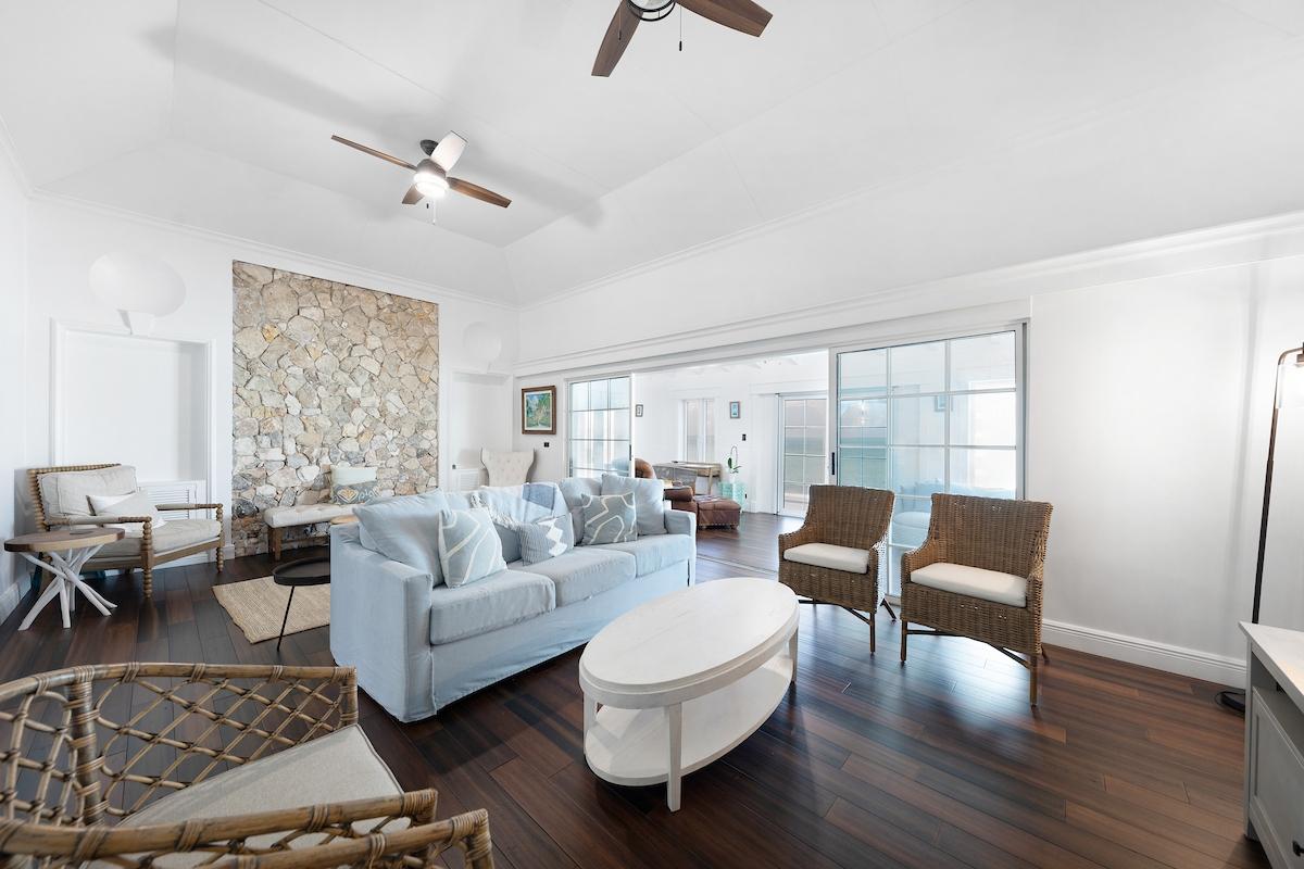 60 EASTERN RD BEACHFRONT