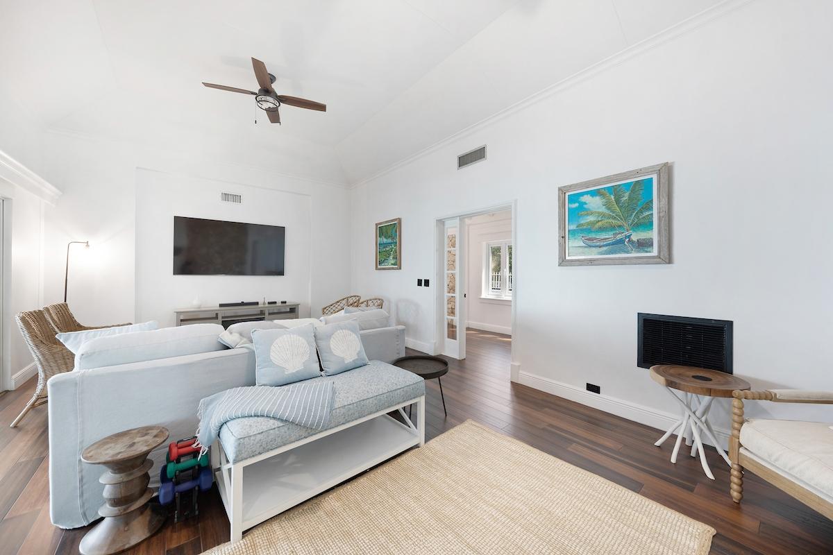60 EASTERN RD BEACHFRONT