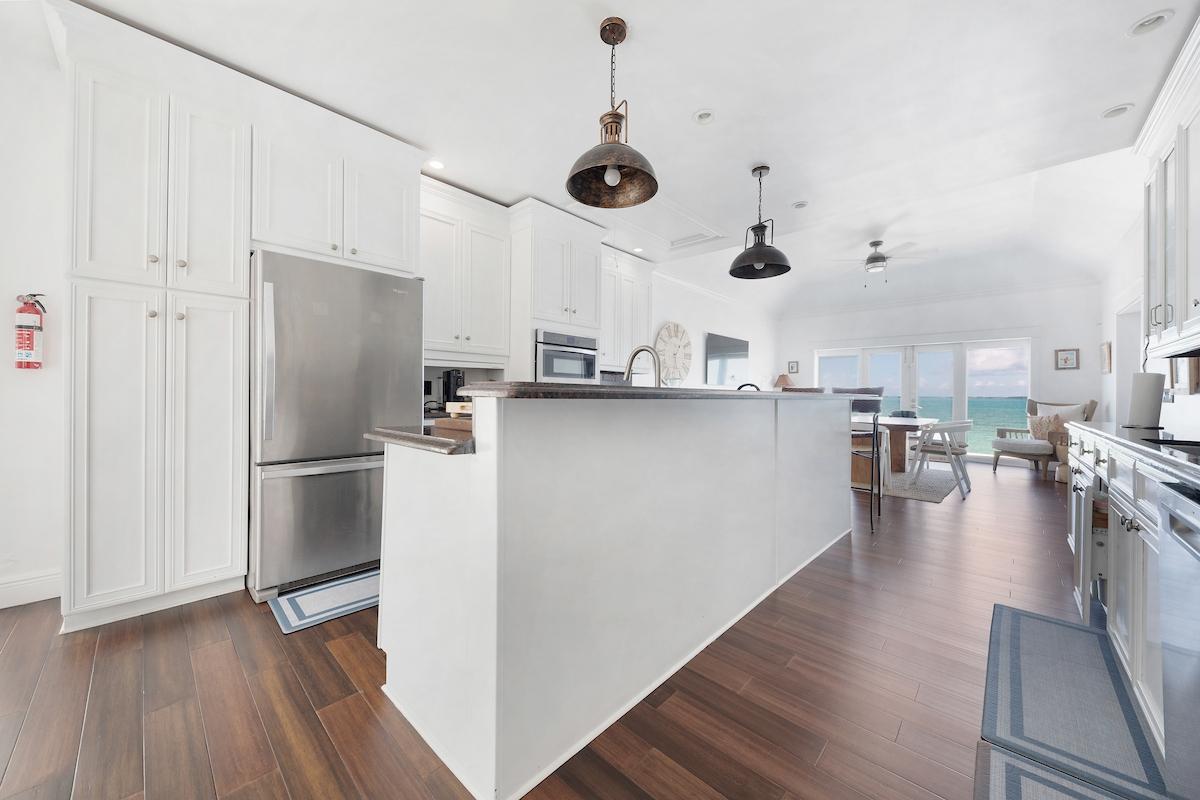 60 EASTERN RD BEACHFRONT