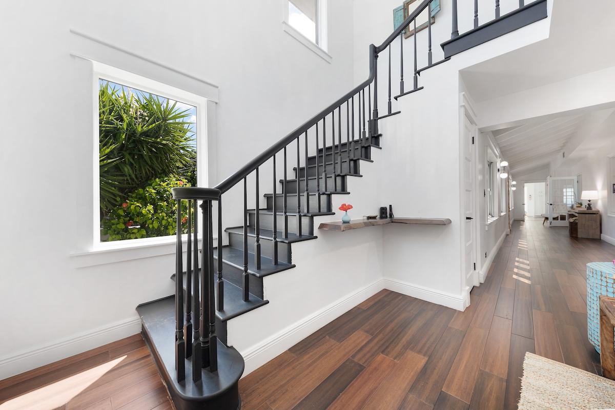 60 EASTERN RD BEACHFRONT