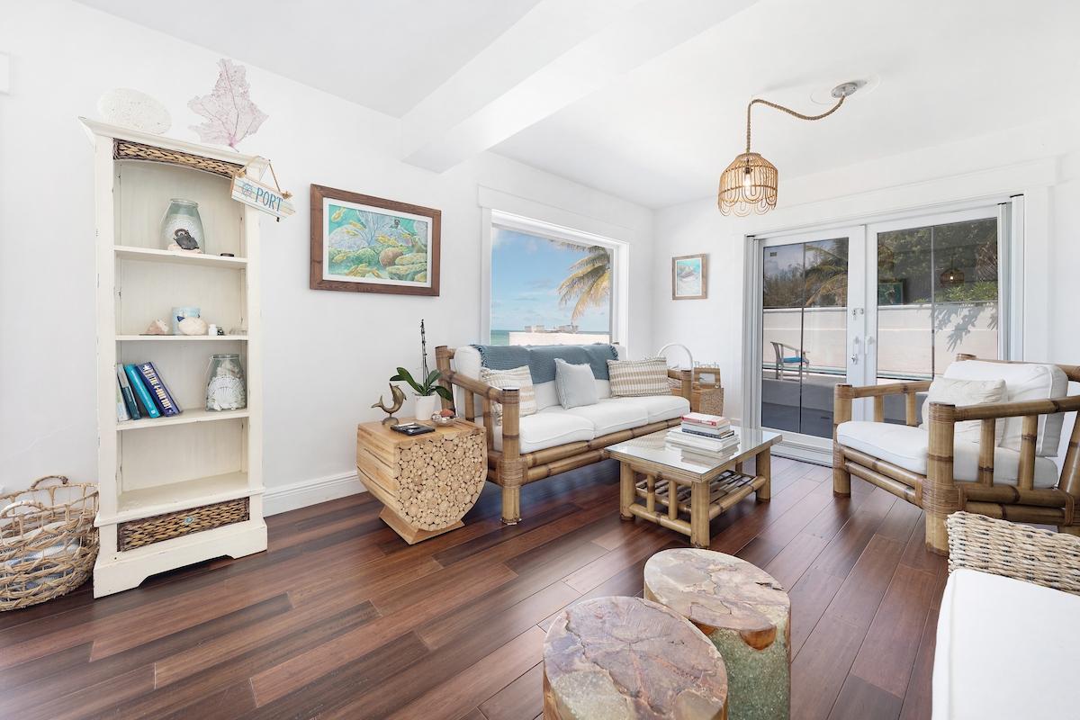 60 EASTERN RD BEACHFRONT