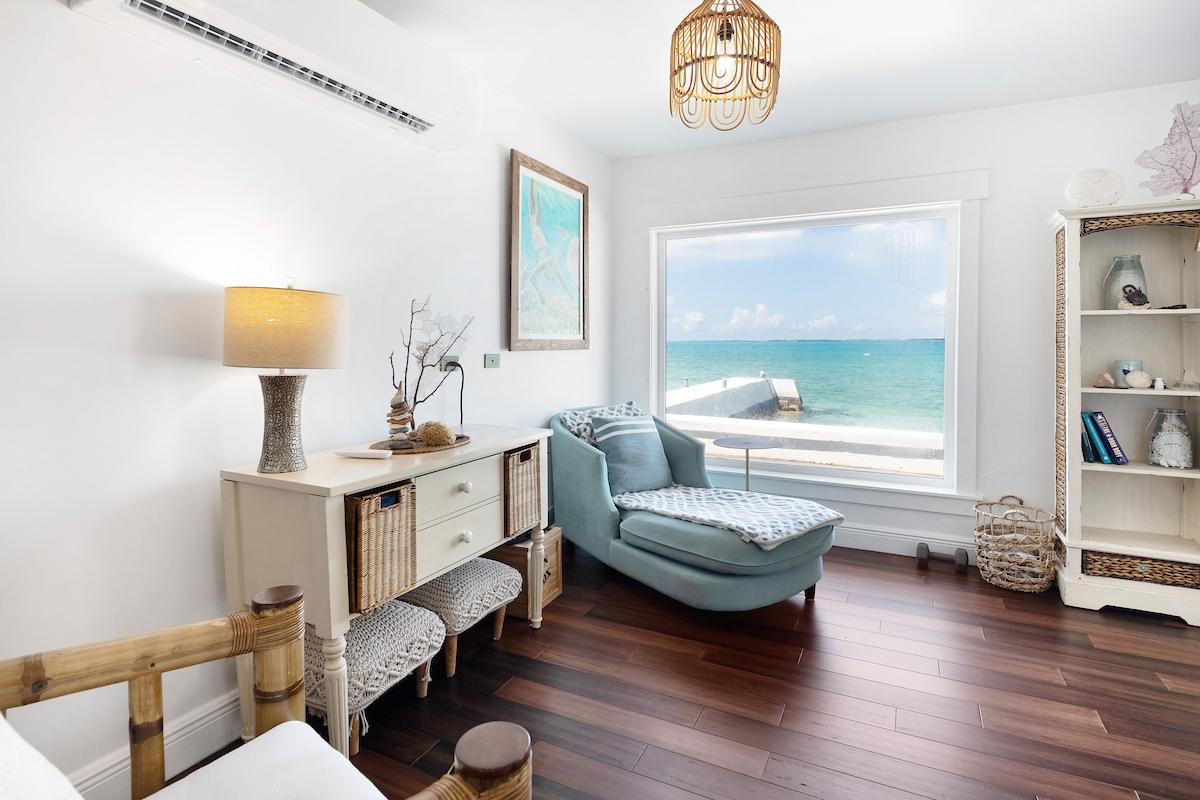 60 EASTERN RD BEACHFRONT