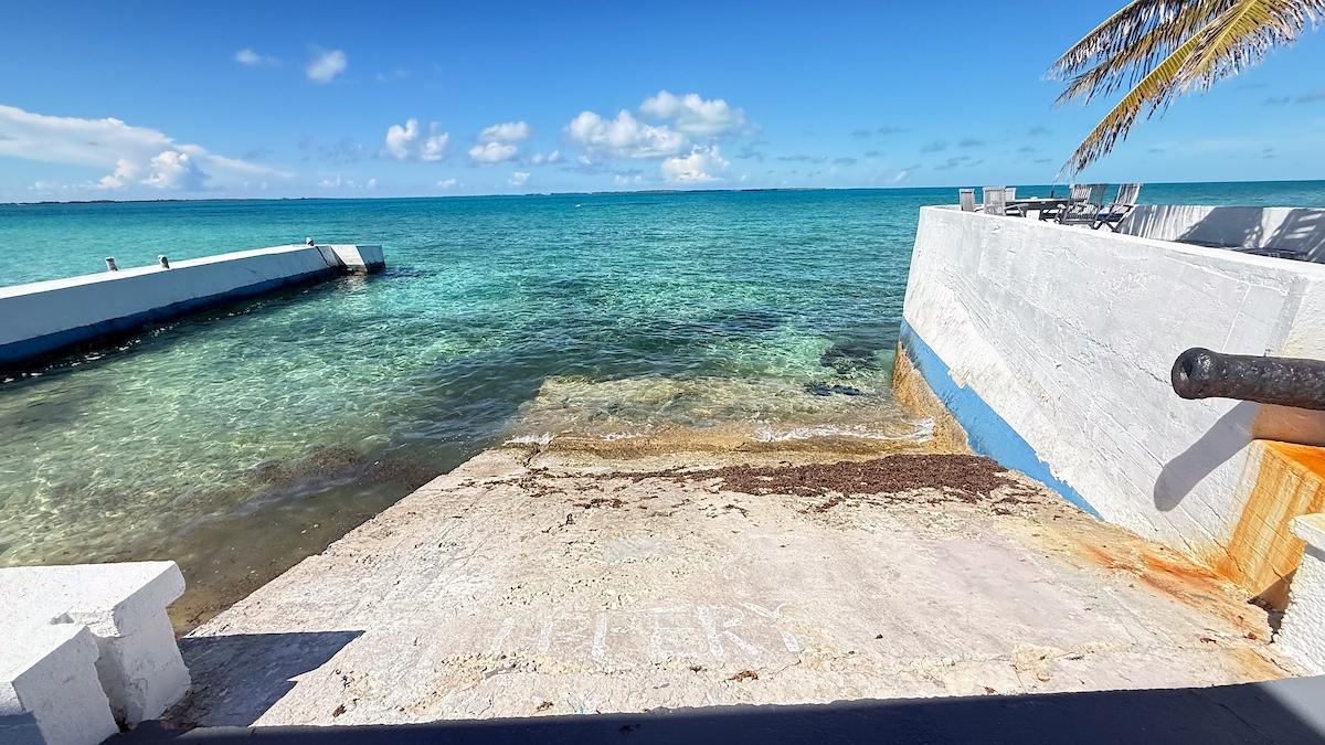 60 EASTERN RD BEACHFRONT