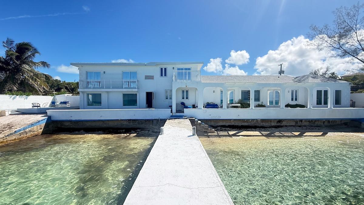 60 EASTERN RD BEACHFRONT