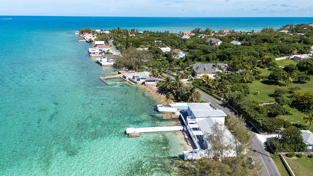 60 EASTERN RD BEACHFRONT