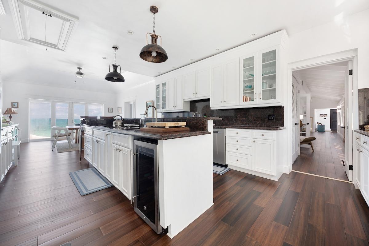 60 EASTERN RD BEACHFRONT