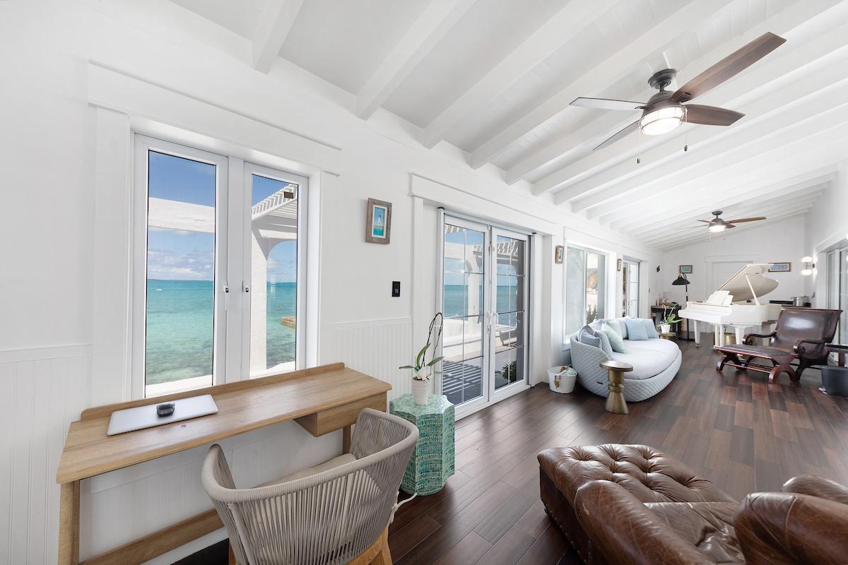 60 EASTERN RD BEACHFRONT
