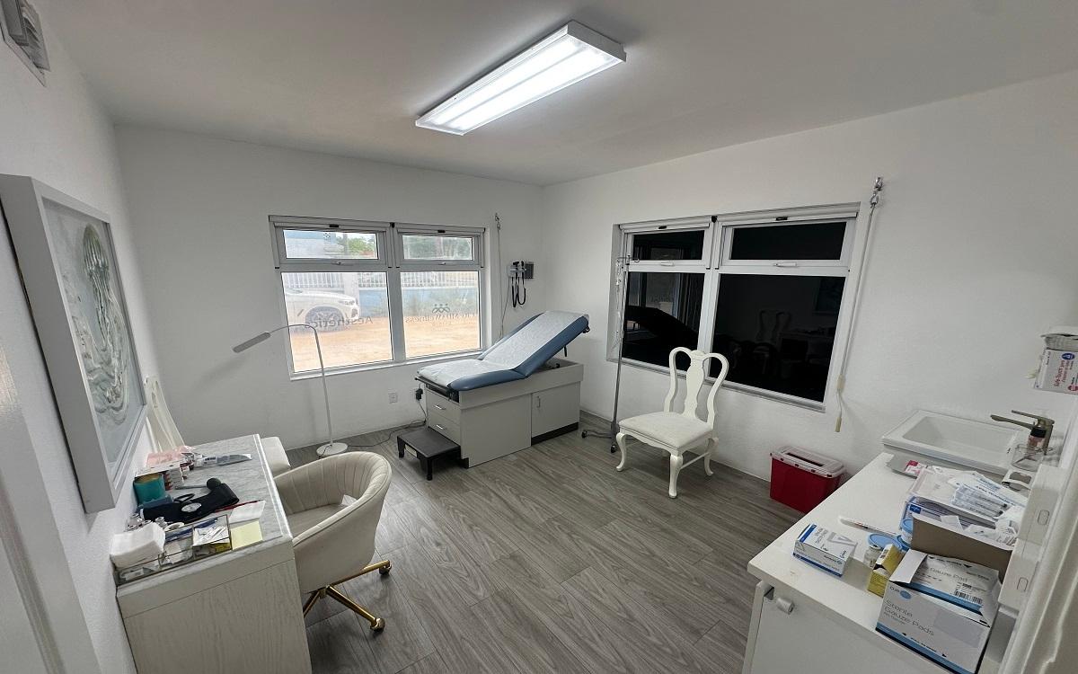 COLLINS AVENUE BUSINESS OFFICE SPACE