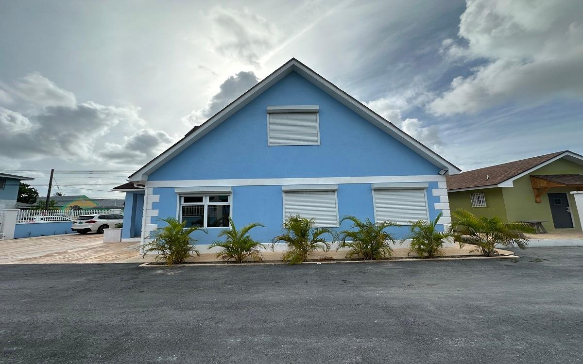 COLLINS AVENUE BUSINESS OFFICE SPACE
