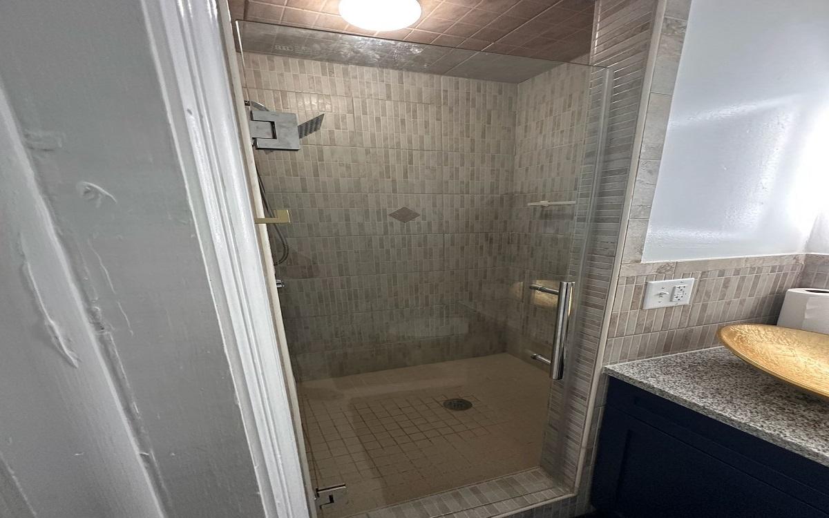 RENTAL OFF PRINCE CHARLES