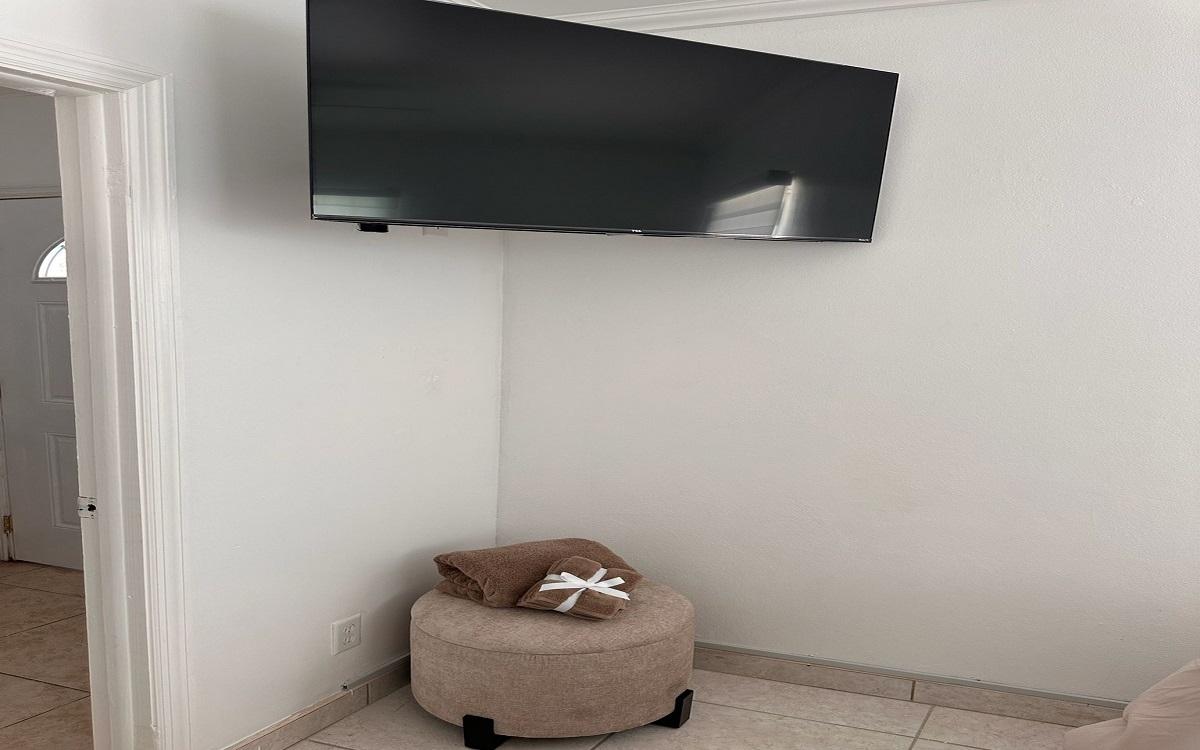 RENTAL OFF PRINCE CHARLES