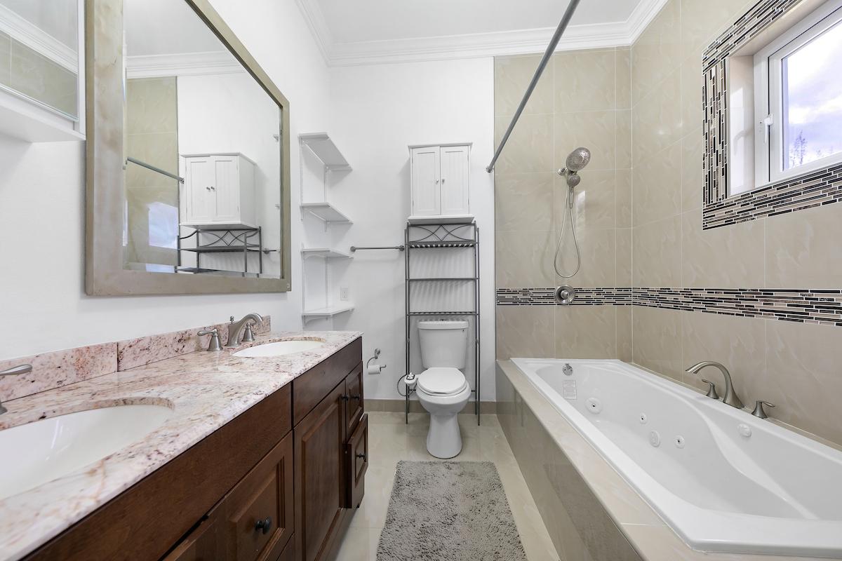 WEST WINDS KINGFISH RD Unit: 70A