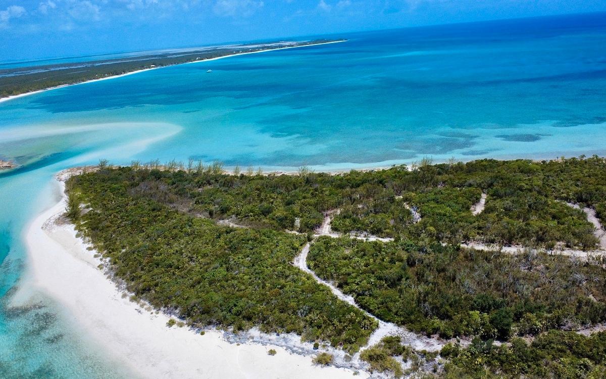 LOT39 NORTH CROWN CAY L I