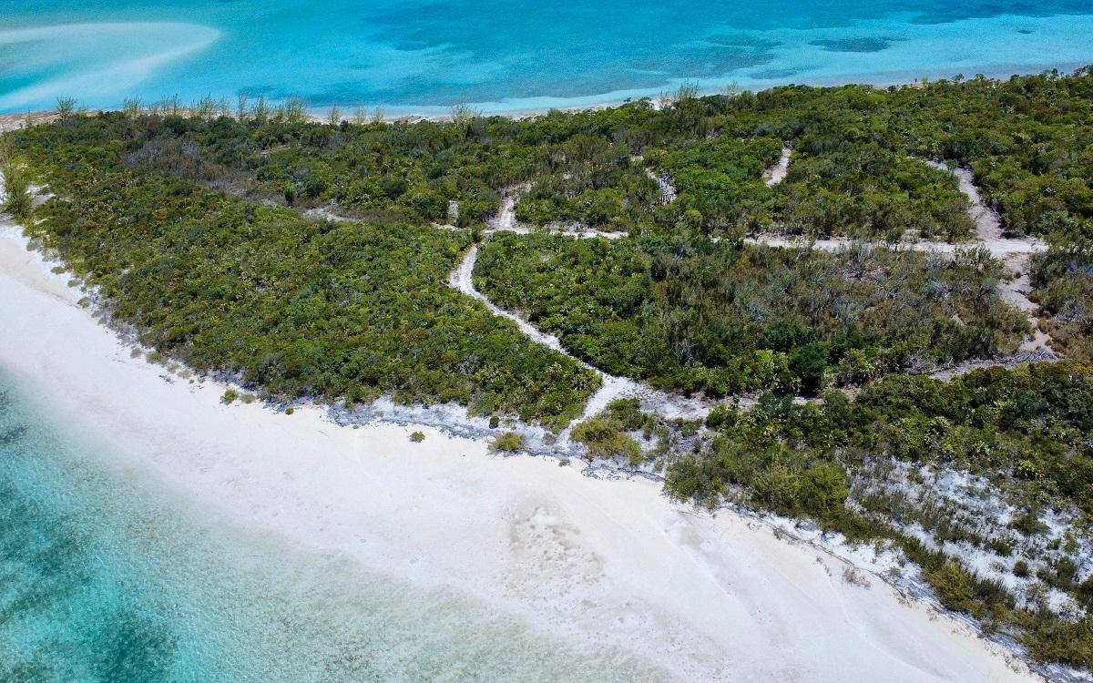 LOT39 NORTH CROWN CAY L I