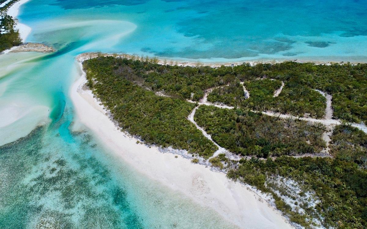 LOT39 NORTH CROWN CAY L I