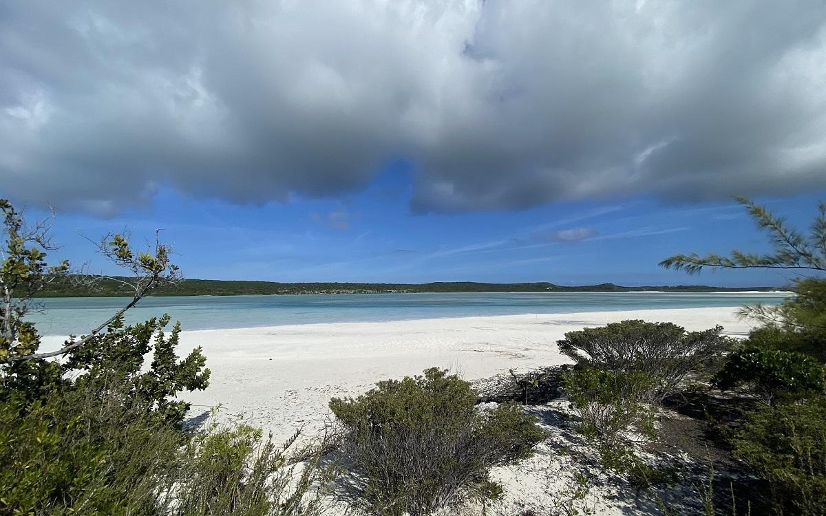 LOT39 NORTH CROWN CAY L I