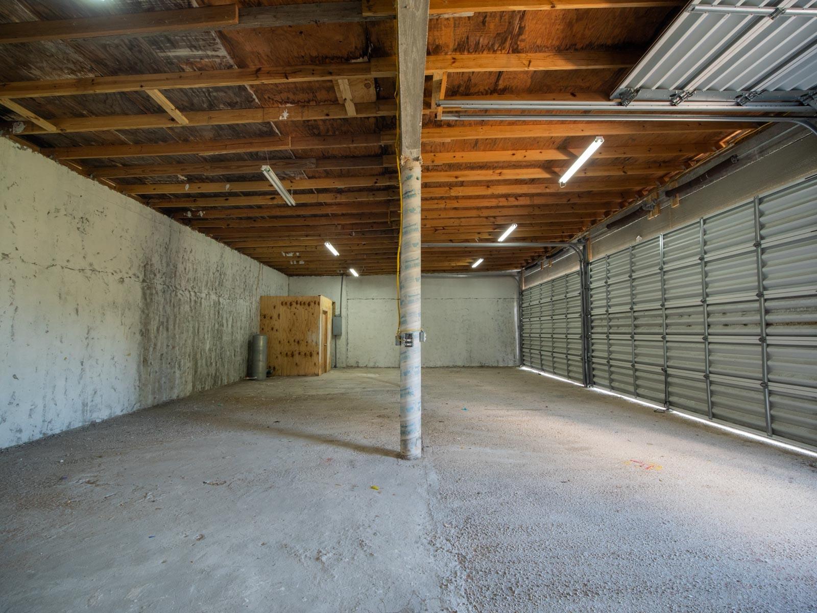 WAREHOUSE FACILITY ON GLADSTONE ROAD