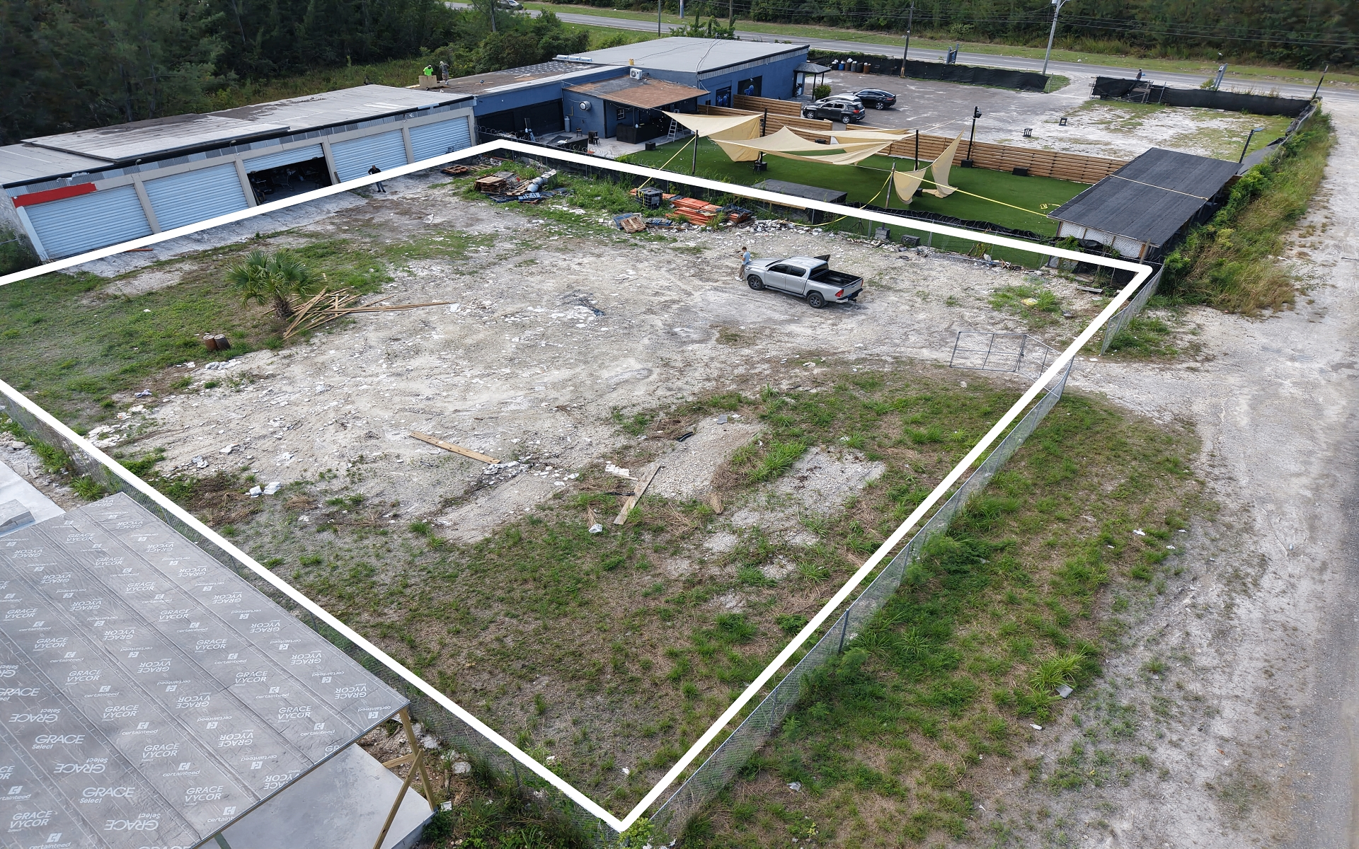 VACANT LOT RENTAL ON GLADSTONE ROAD