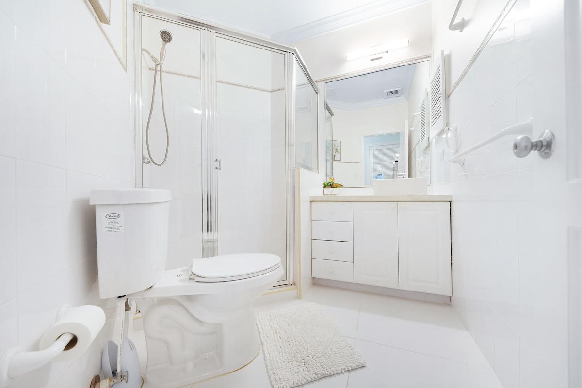 OCEAN CLIFF CONDO Unit: 2A