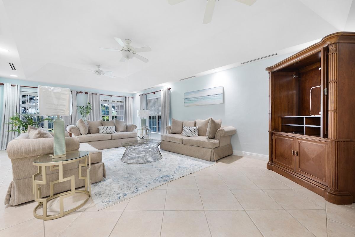 OCEAN CLIFF CONDO Unit: 2A