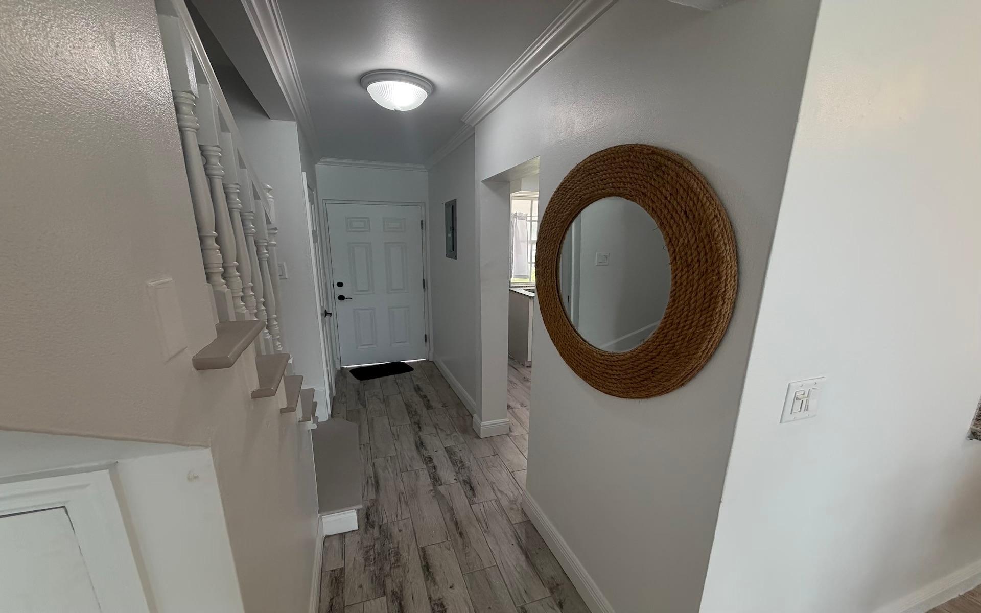 DELAPORTE POINTE Unit: 5