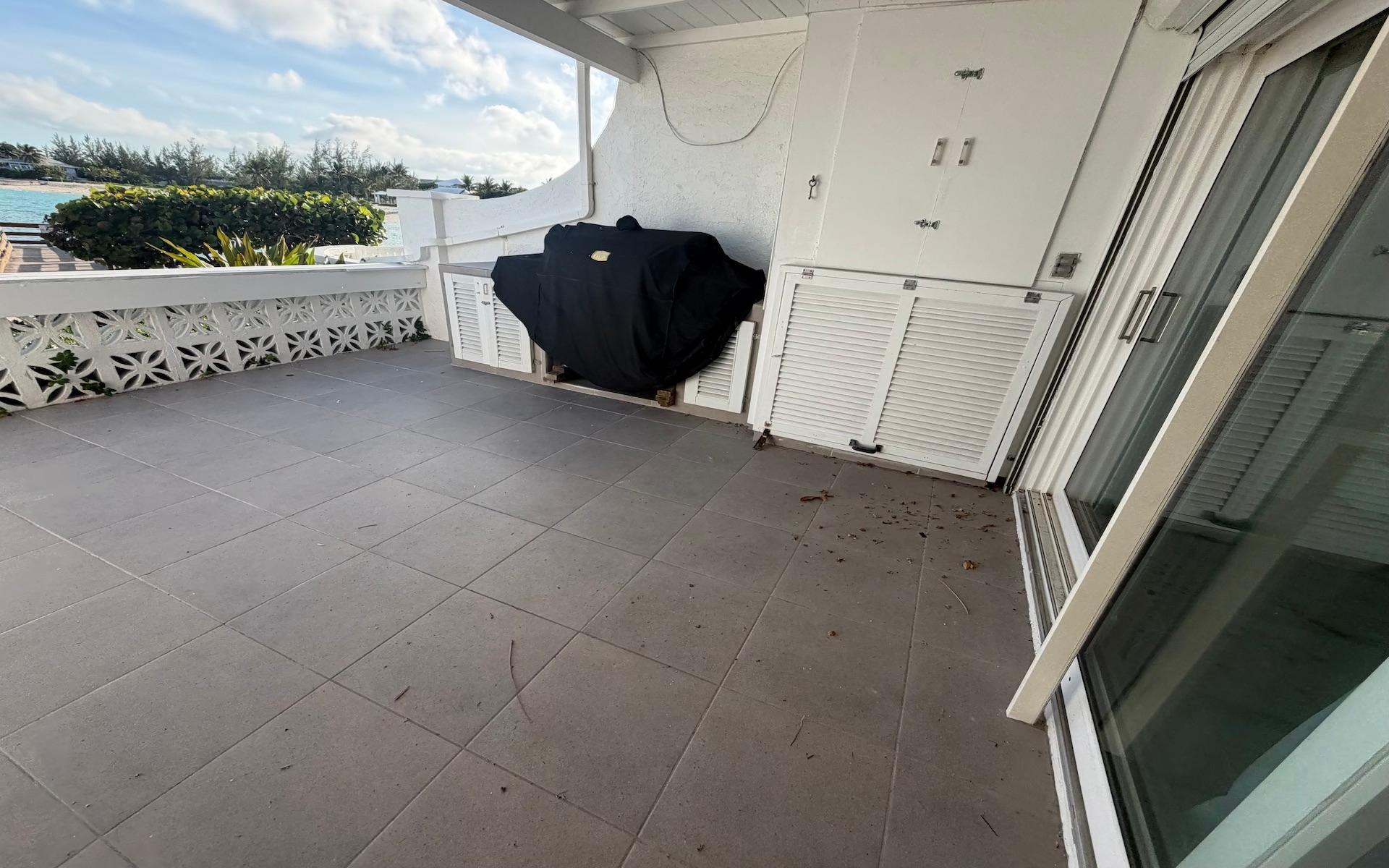 DELAPORTE POINTE Unit: 5