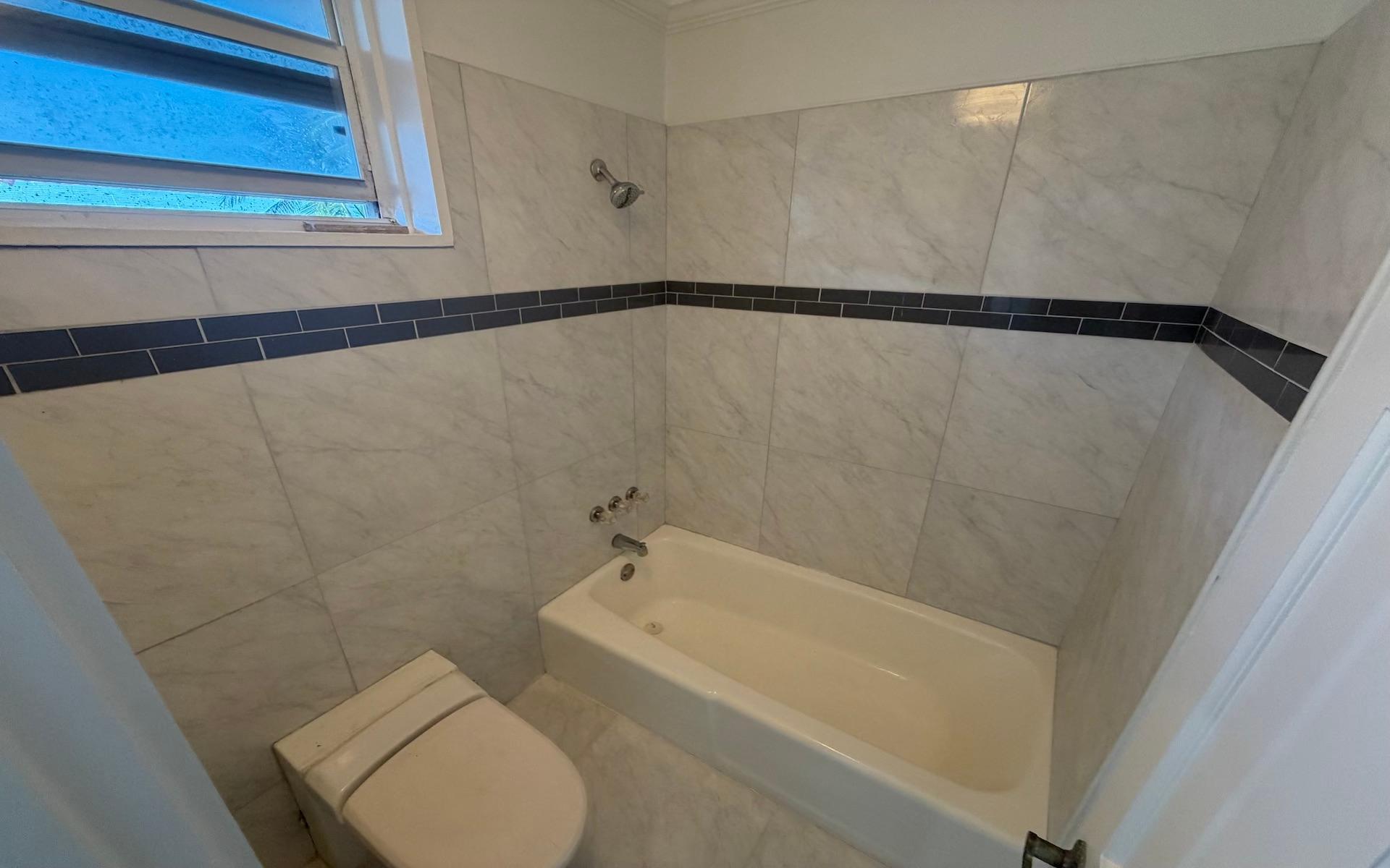 DELAPORTE POINTE Unit: 5