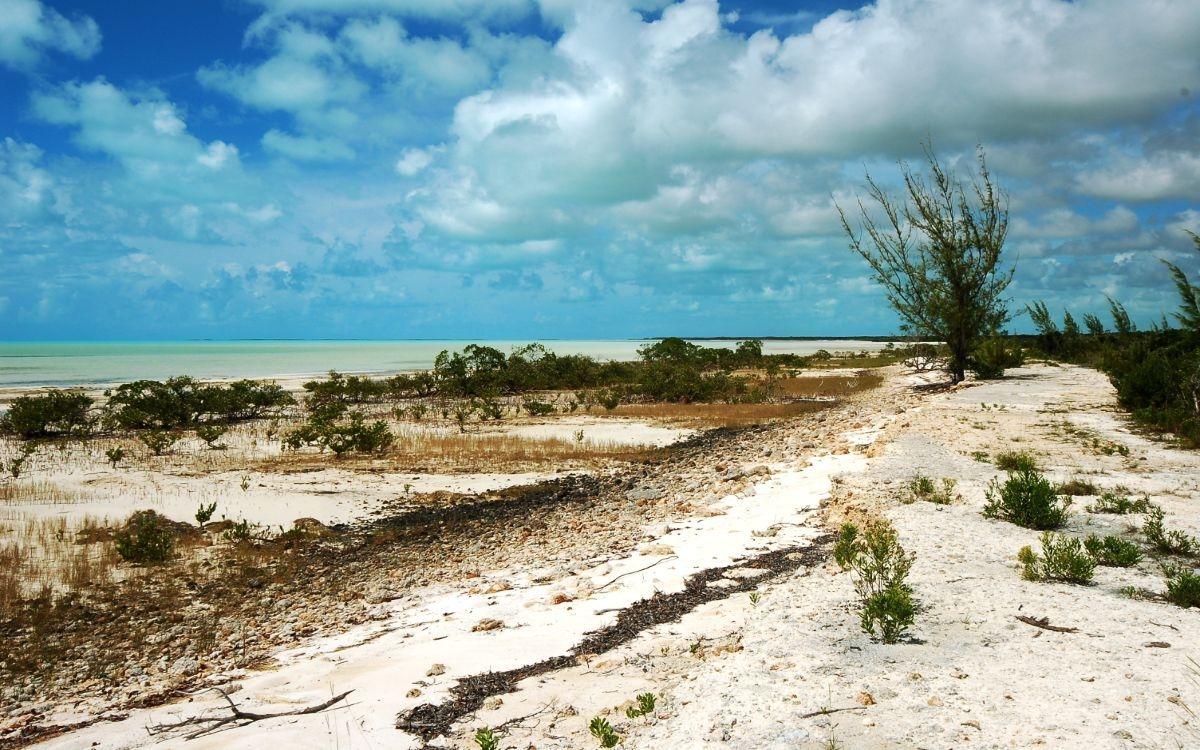 LOT 1076, BAHAMA SOUND 4,