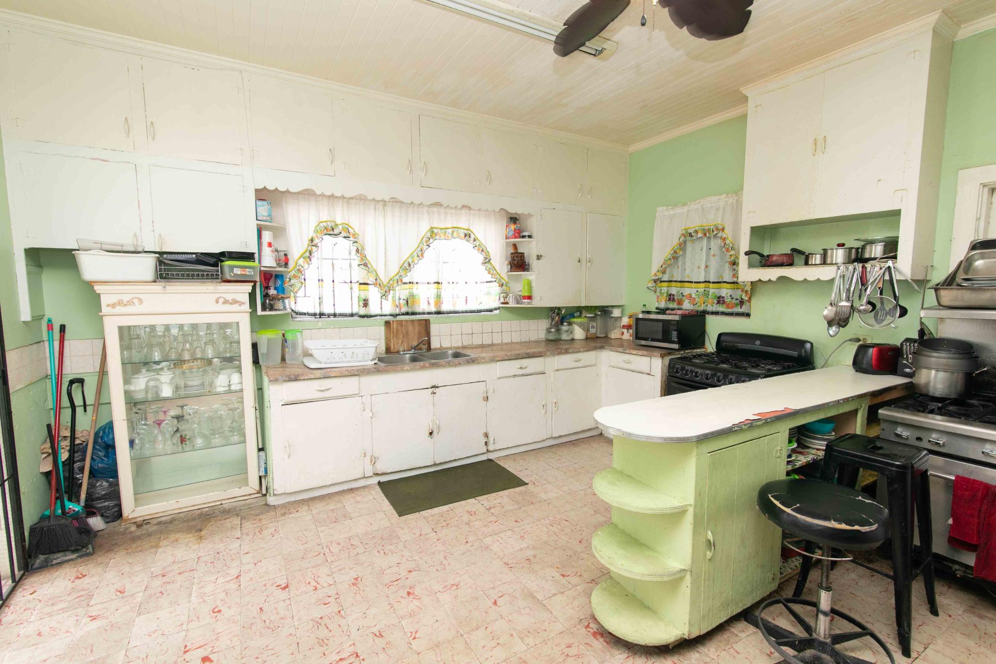 LOT 6, BLK 3 SHIRLEY SUB.